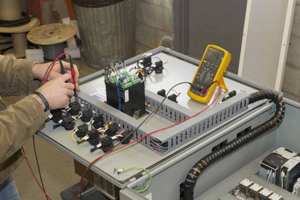 5 Multimeter Fluke yang Bagus untuk Mengukur Listrik dan Rekomendasi Tempat Belinya